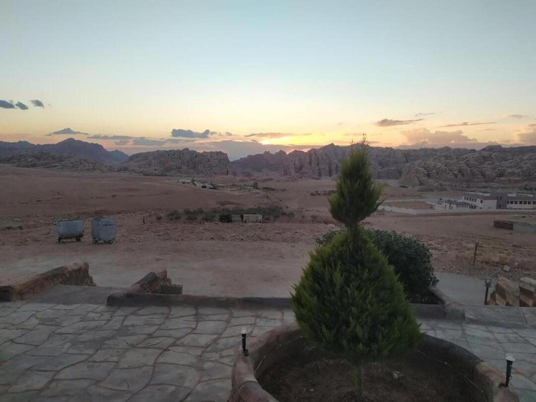 Little Petra Heritage Village Wadi Musa Exteriör bild