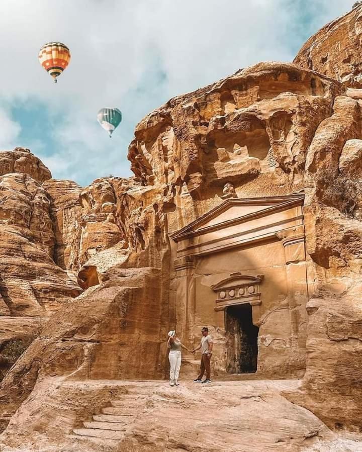 Little Petra Heritage Village Wadi Musa Exteriör bild